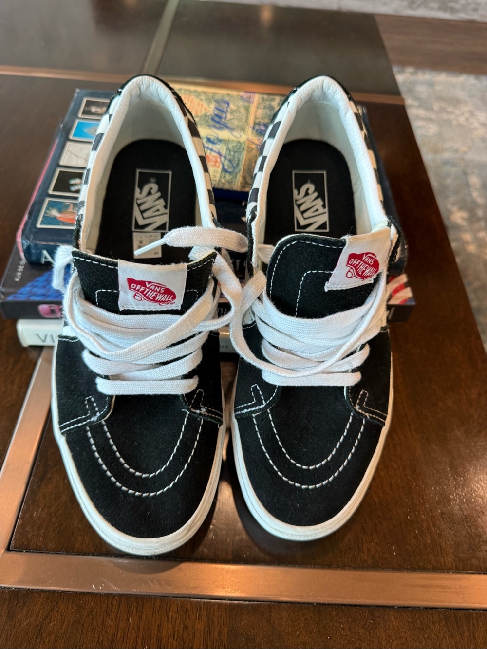 Vans Man's Checkerboard Old Skool Sneakers - Black & White. Size 10 - Picture 3 of 6